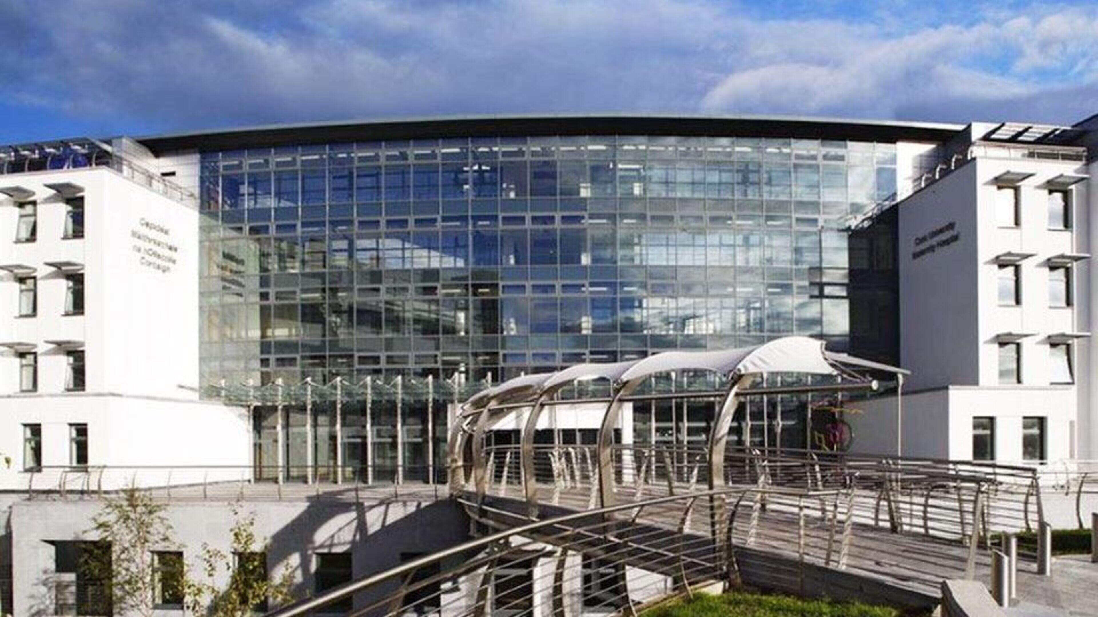 Private obstetricians at Cork University Maternity Hospital paid public-only doctors to deliver babies at weekends
